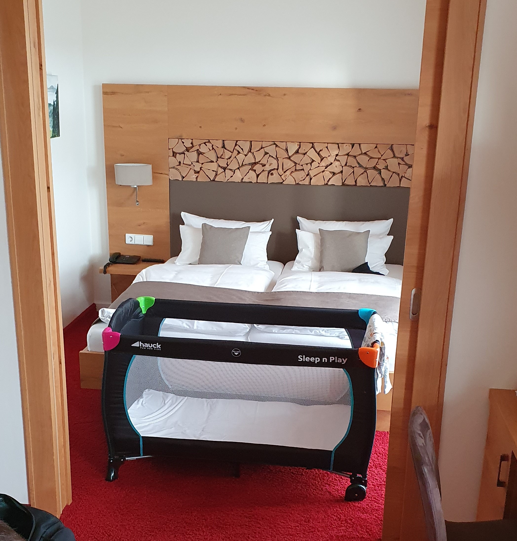 Hotelzimmer im Waldhotel Notschreipass